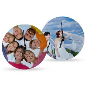 Ceas personalizat cu fotografie, perfect pentru cadouri și decor interior.